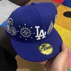 new era los angeles dodgers paisley fitted baseball hat